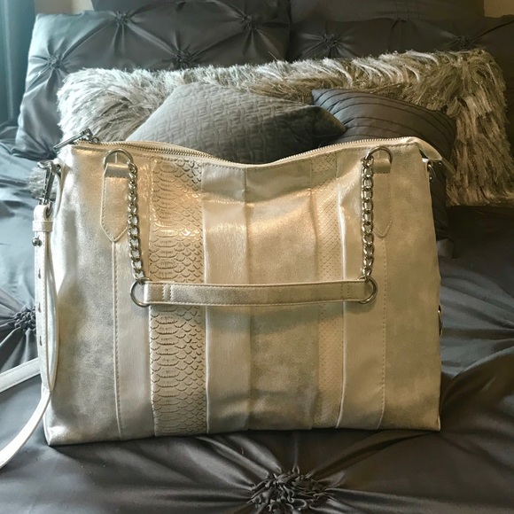 enzo angiolini official website